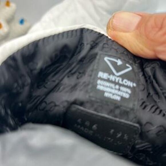 Women's Prada quilted nylon snow boots size 39.5 made in Italy - Picture 4 of 10